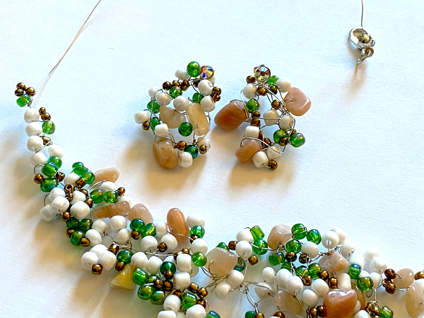 Sunstone Green White Bead Necklace Set