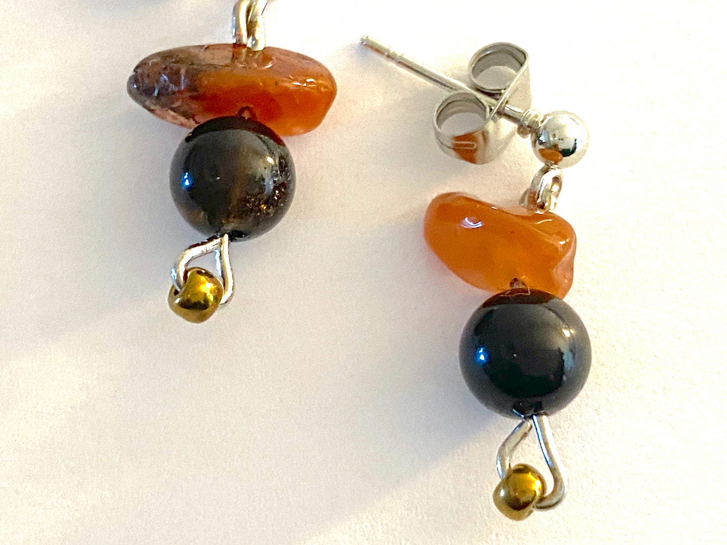 Onyx Red Agate Earring